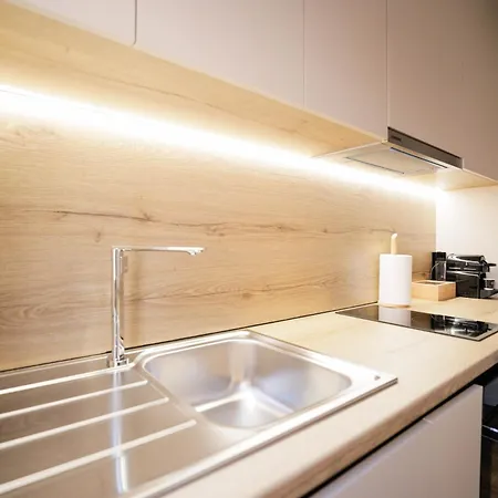 Urban Deluxe Apartment